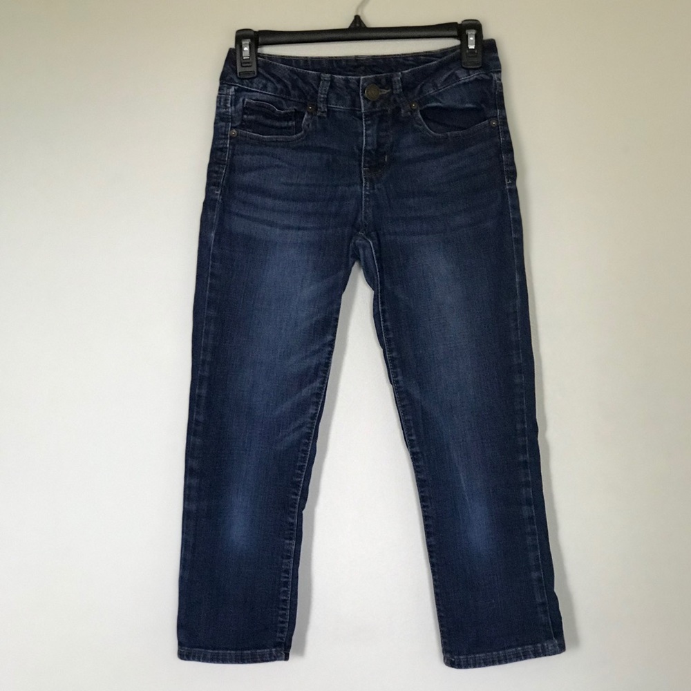 Low-waisted jean capris